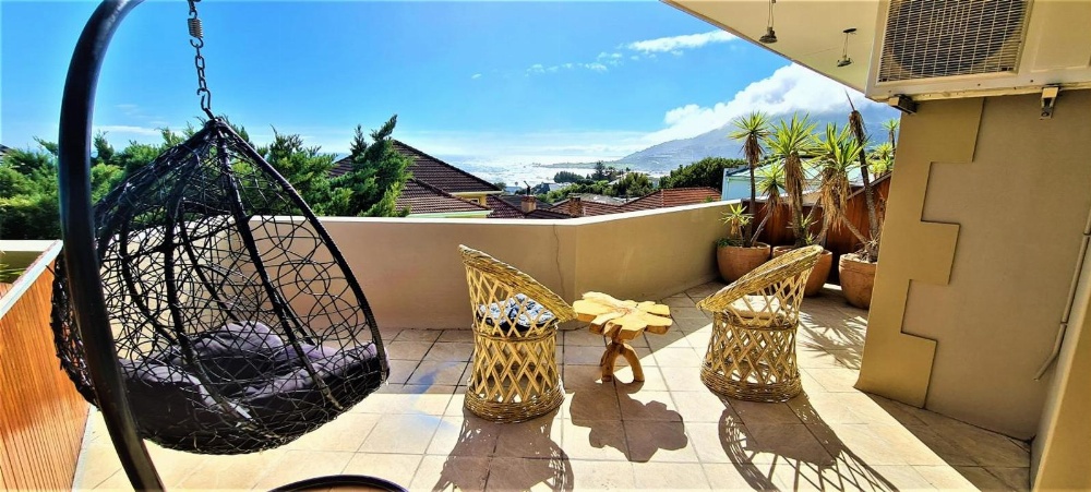 African Groove Camps Bay Image 24