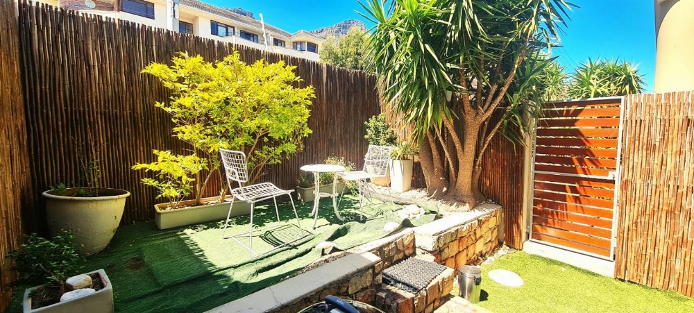African Groove Camps Bay Image 42