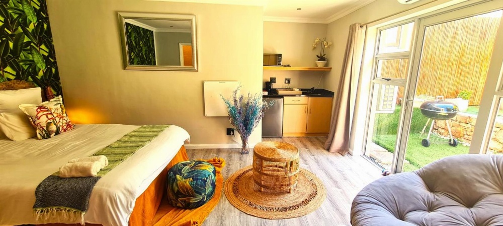 African Groove Camps Bay Image 45